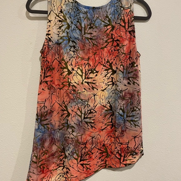 Bali Batiks handprinted resort wear. Sleeveless beaded accents on front.… - Picture 5 of 5